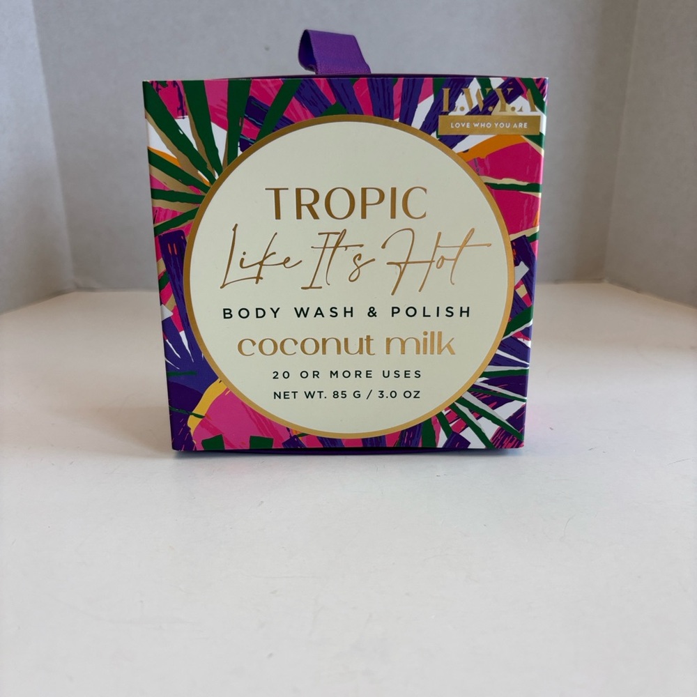 LWYA Like It's Hot Coconut Milk Body Wash & Polish